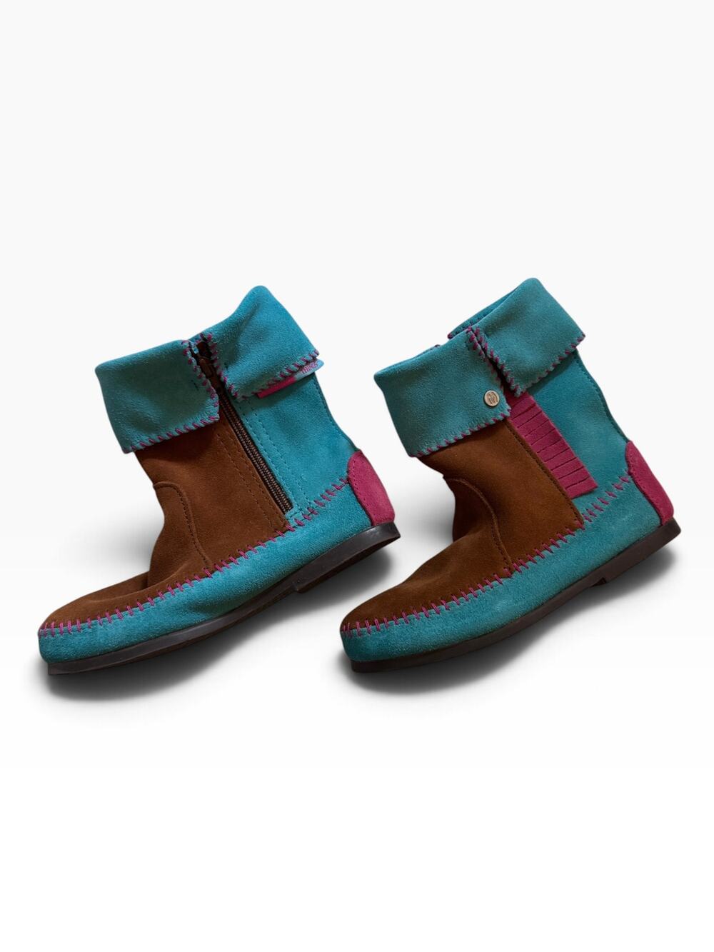 Minnetonka x Stranger Things Holly Wheeler boots